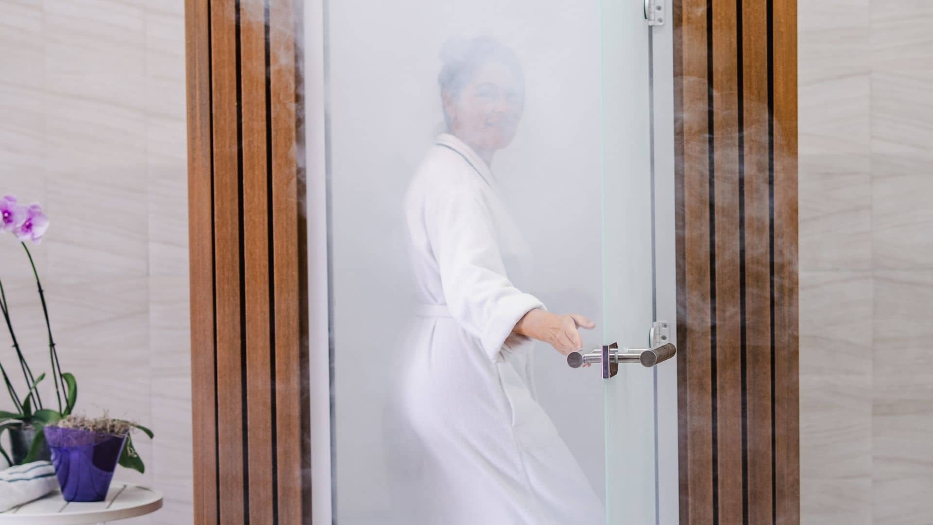 steam room ideal temperature